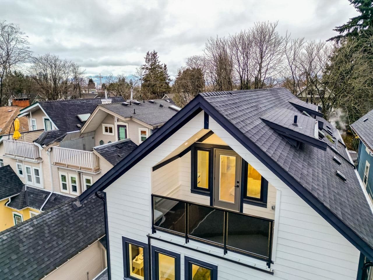 Property photo ee9d51f2-a4df-42ff-8d04-208d905b826d