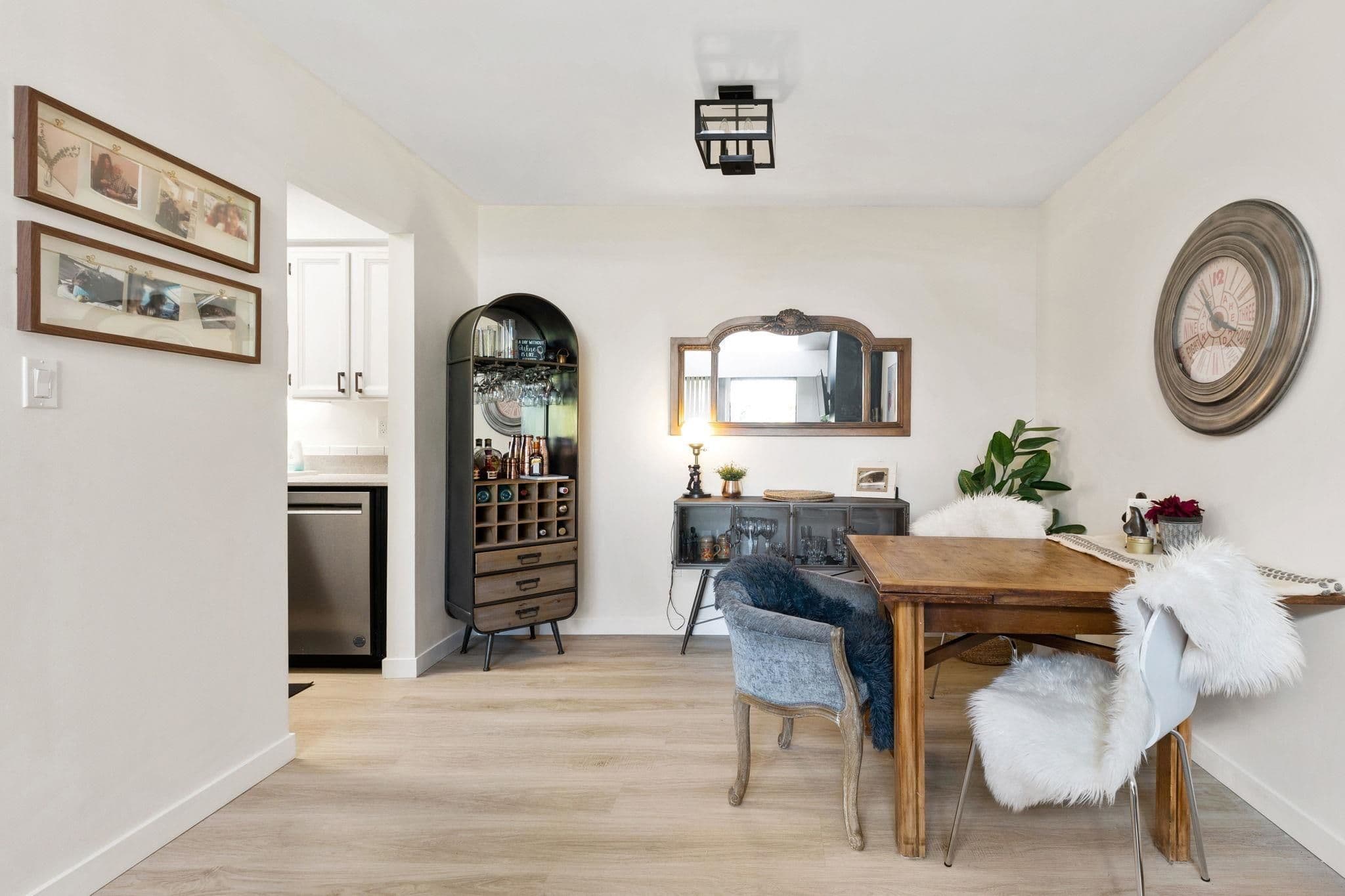 Property photo e437ce9e-4808-4dc7-b426-a58e2d1ebb57