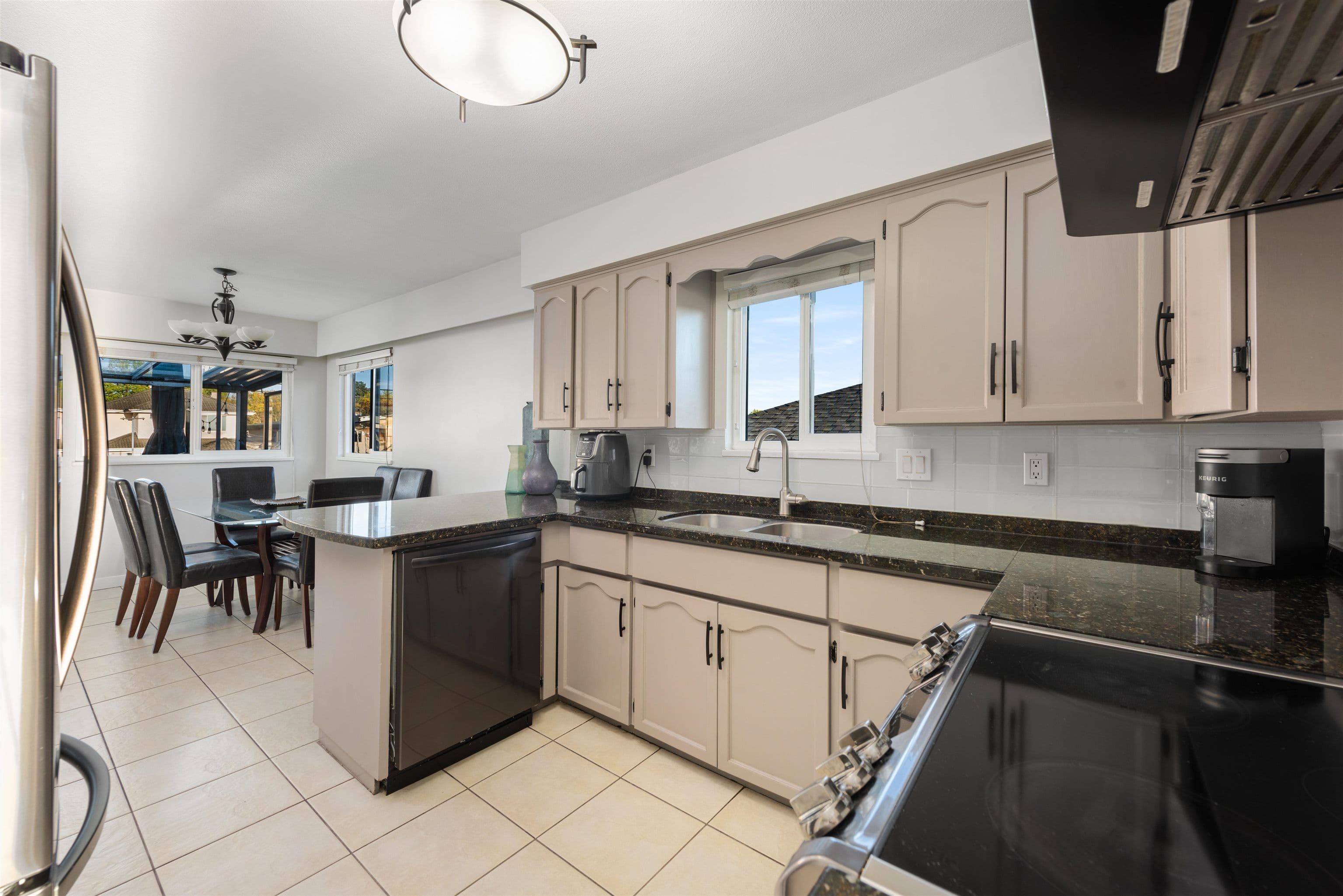 Property photo bd6b2db0-ca60-4f59-bf7e-2934be41593f