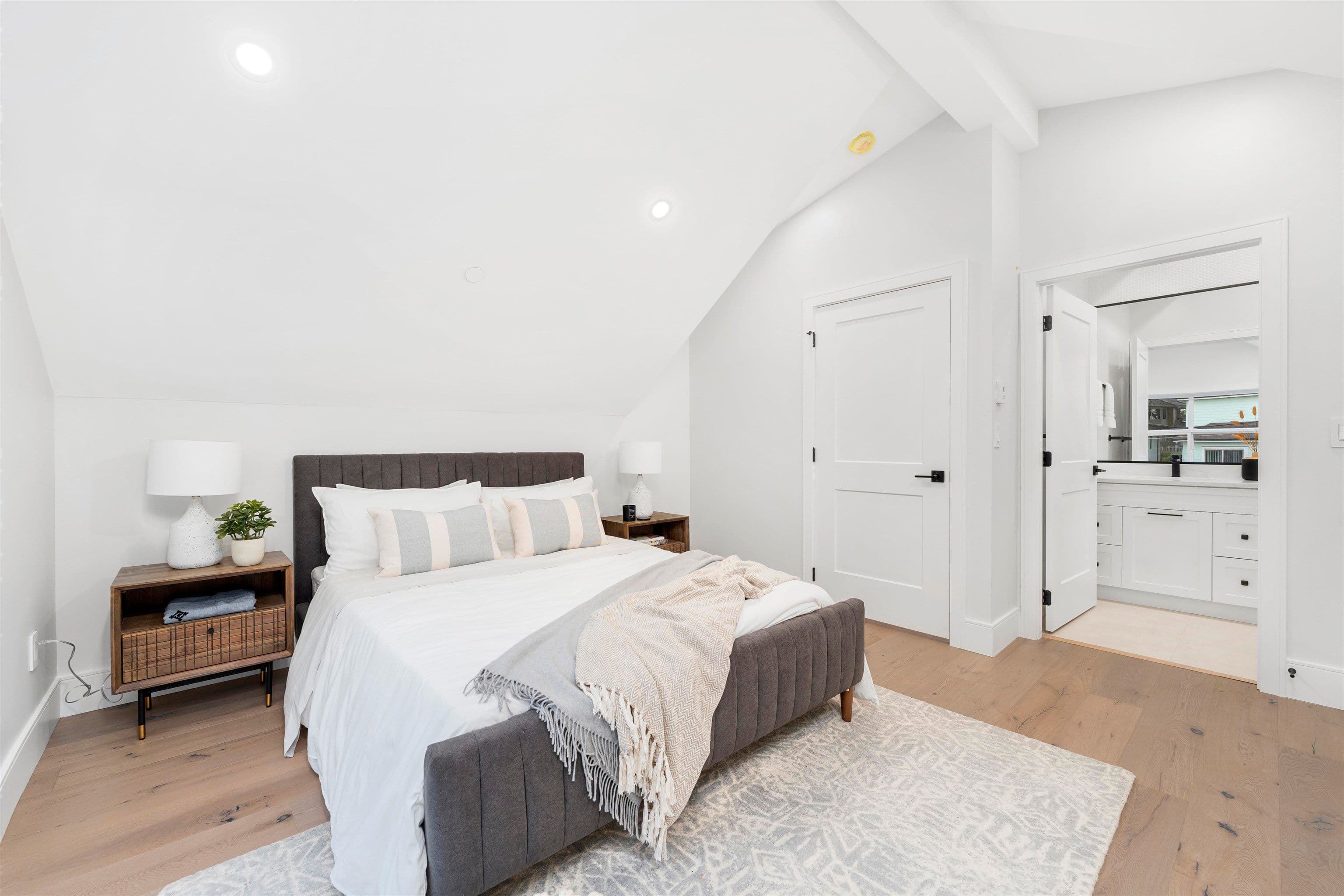 Property photo e6830e4d-6b26-4b46-bef1-4af7886e8f33