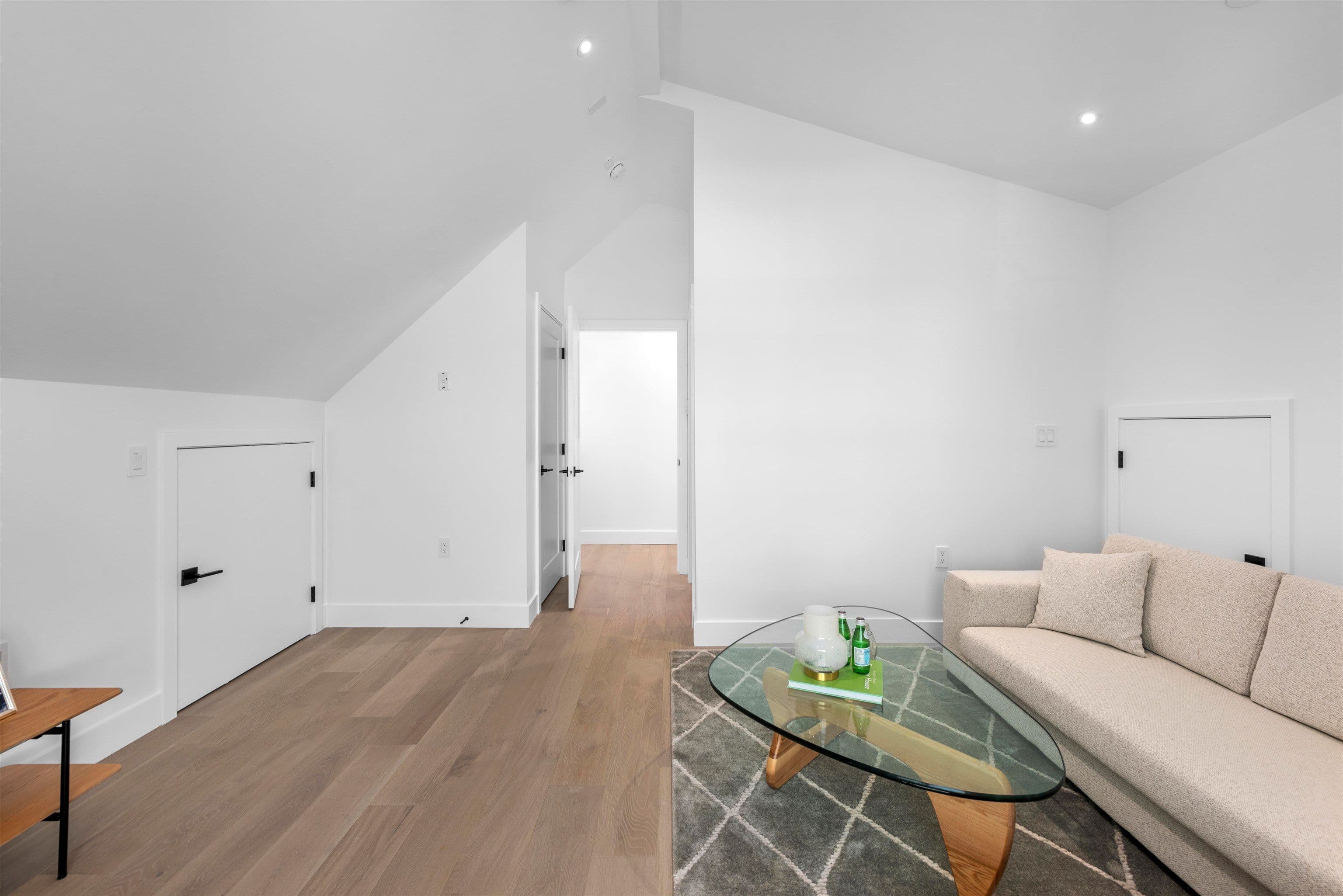 Property photo bdae7543-d5ad-432b-88b0-d229d6a35275