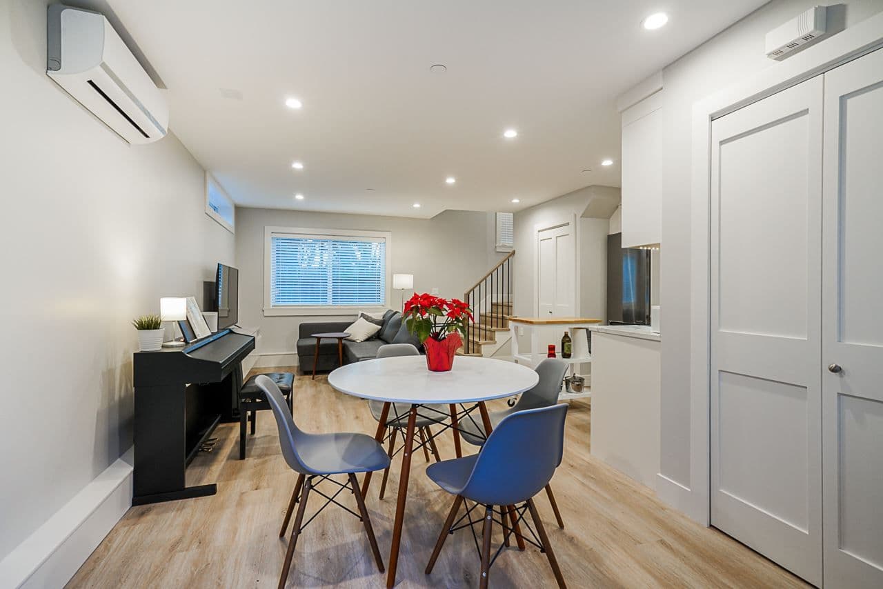 Property photo b989a635-4a28-43a6-921d-0eb3032d45cc