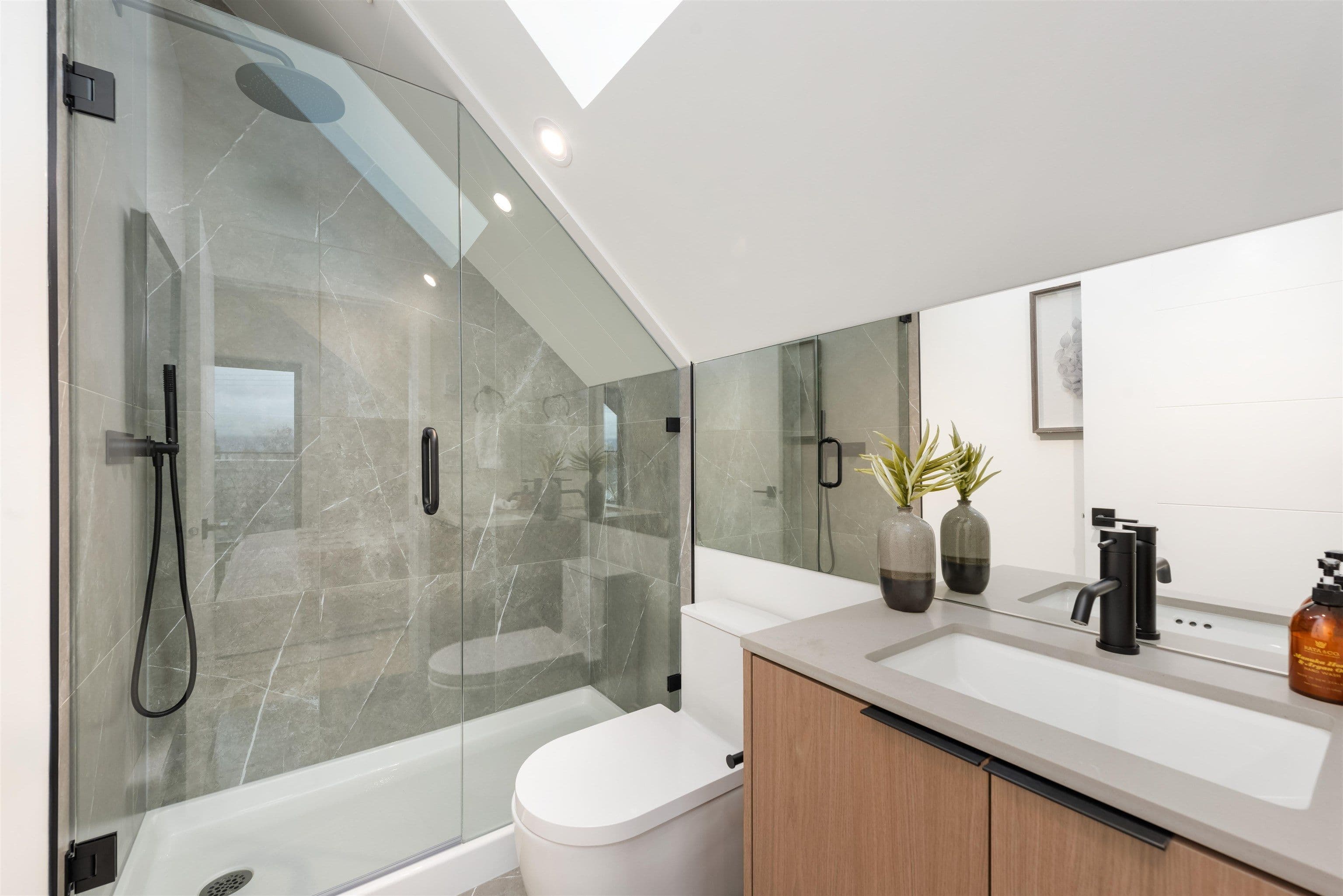 Property photo e5903704-43fb-473e-83da-69981191999e