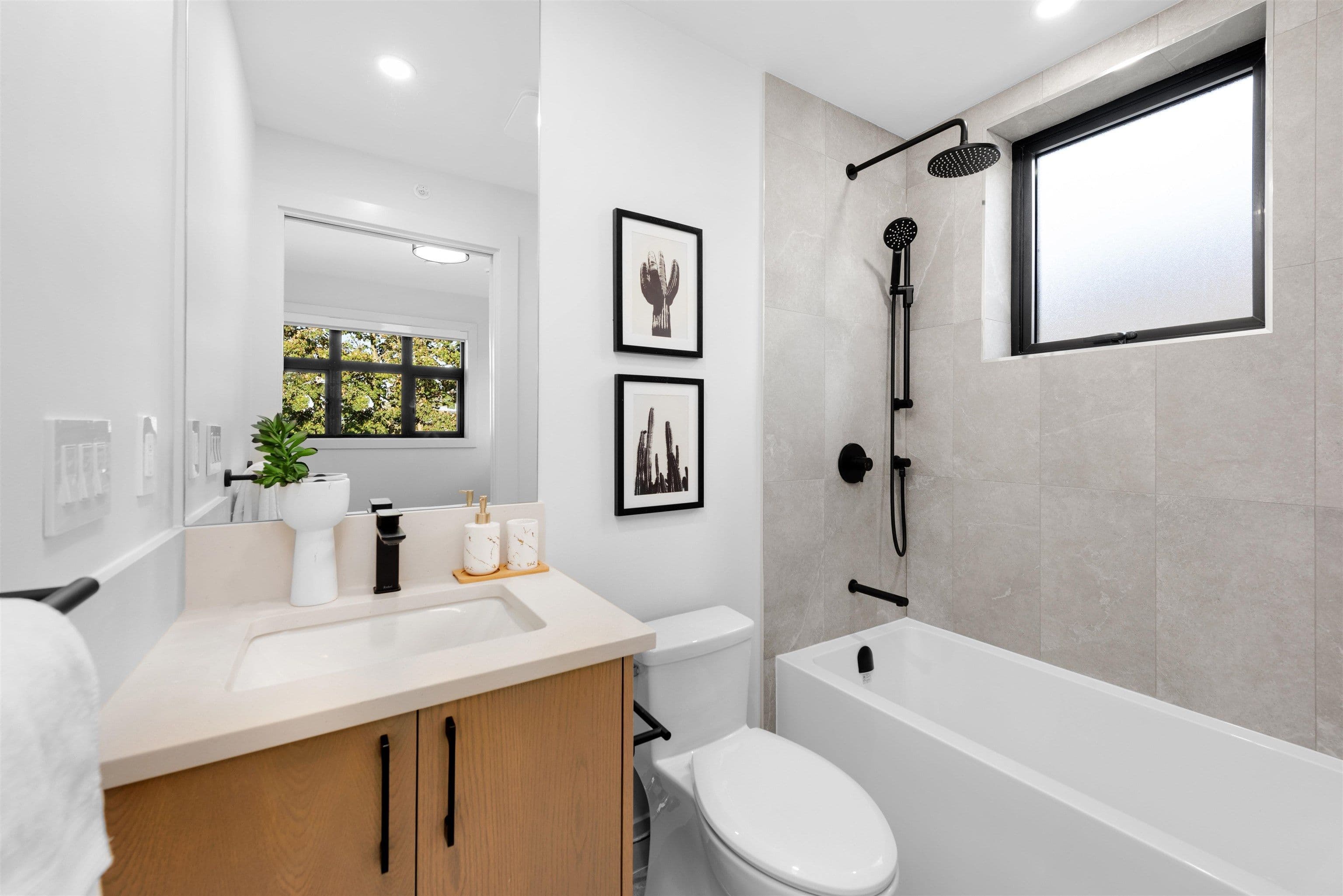 Property photo 8bf5d2e6-f8fe-46ee-9629-4b9d6c337902