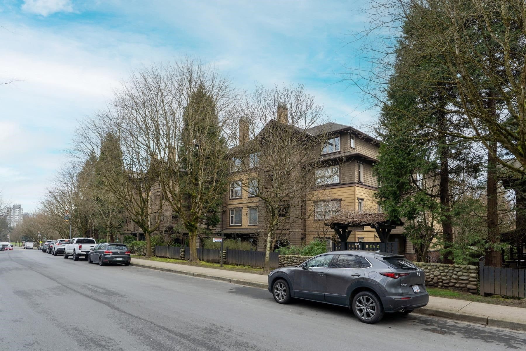 Property photo eefb12e8-7d63-4be1-9b55-e956a81d791a