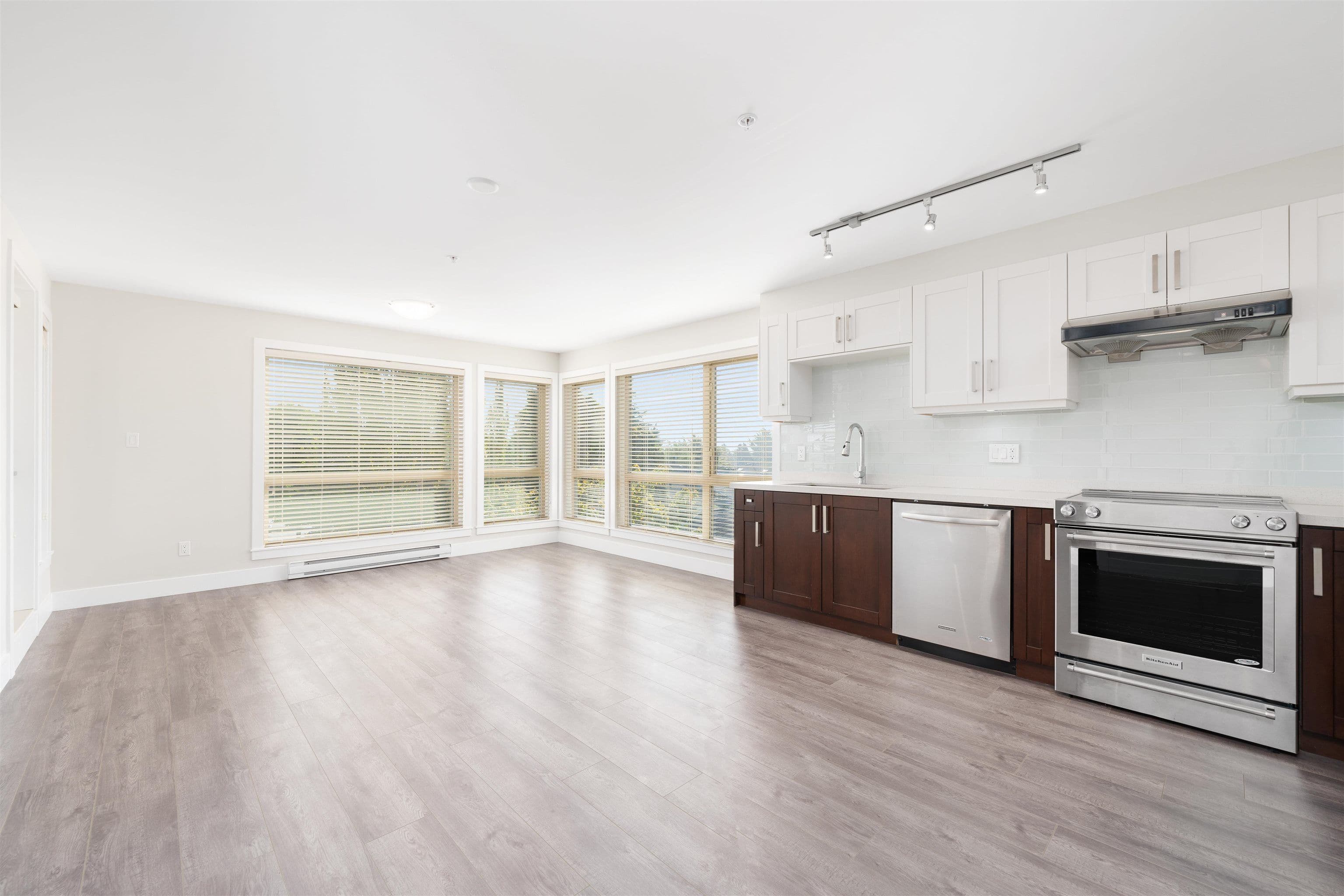 Property photo c2b42c88-7a26-4c4f-82e3-dcd07a12642a