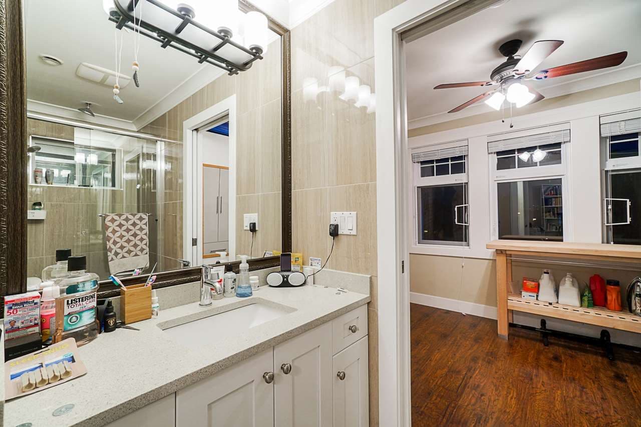 Property photo b3f0af10-5192-441c-b1cf-7e00ee7e7b3f