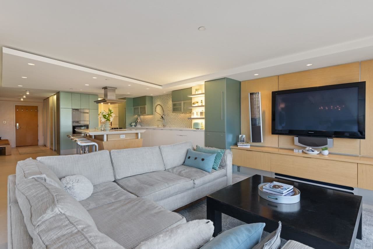 Property photo 57b3c8b9-d99b-46d3-b894-6de585e0430d