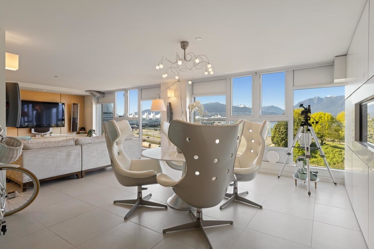 Property photo d695de58-2da2-474a-bbe3-bf1351fb9763