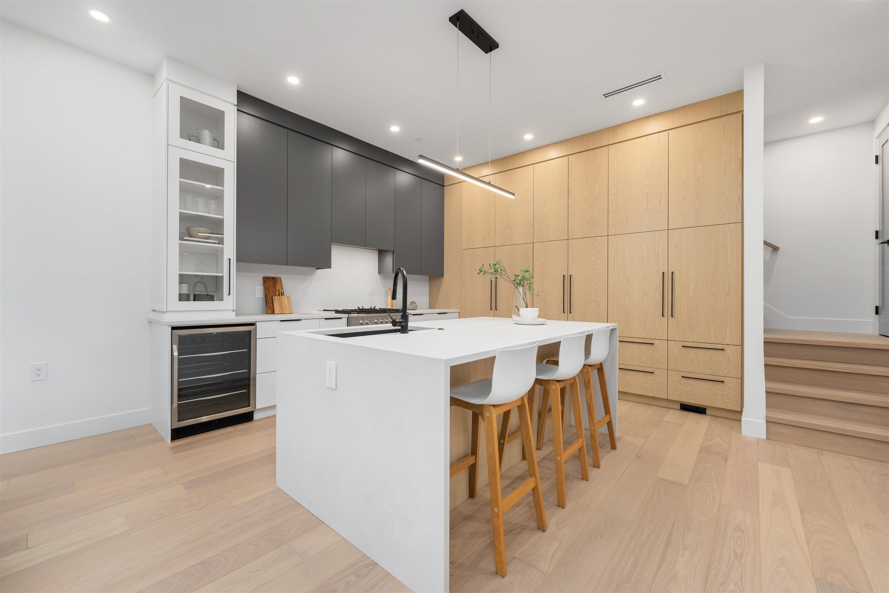 Property photo e910b2c8-e392-44cc-b5cc-095df9a0b406