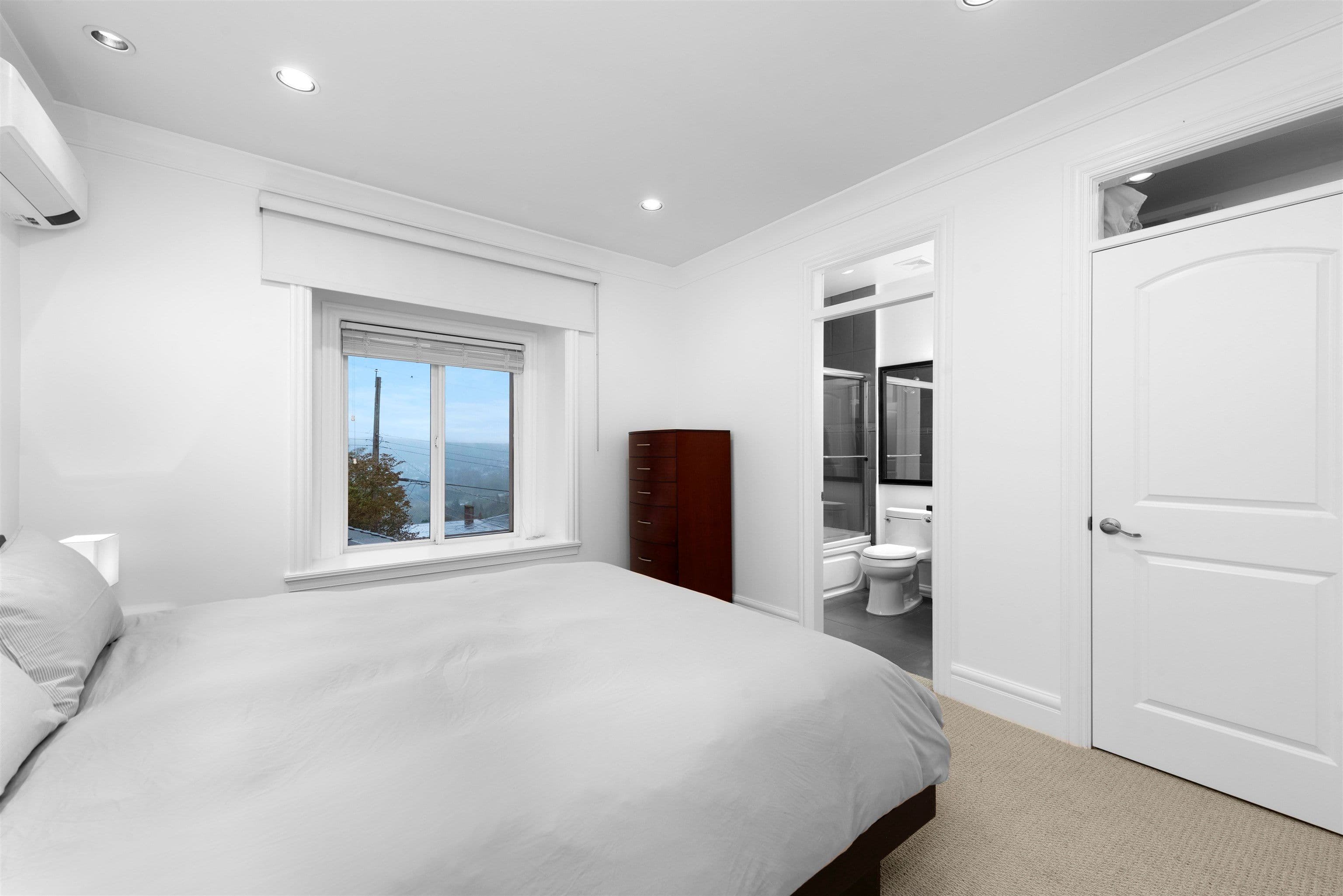 Property photo 849d0209-2668-4ac7-8309-fe4c5c246348