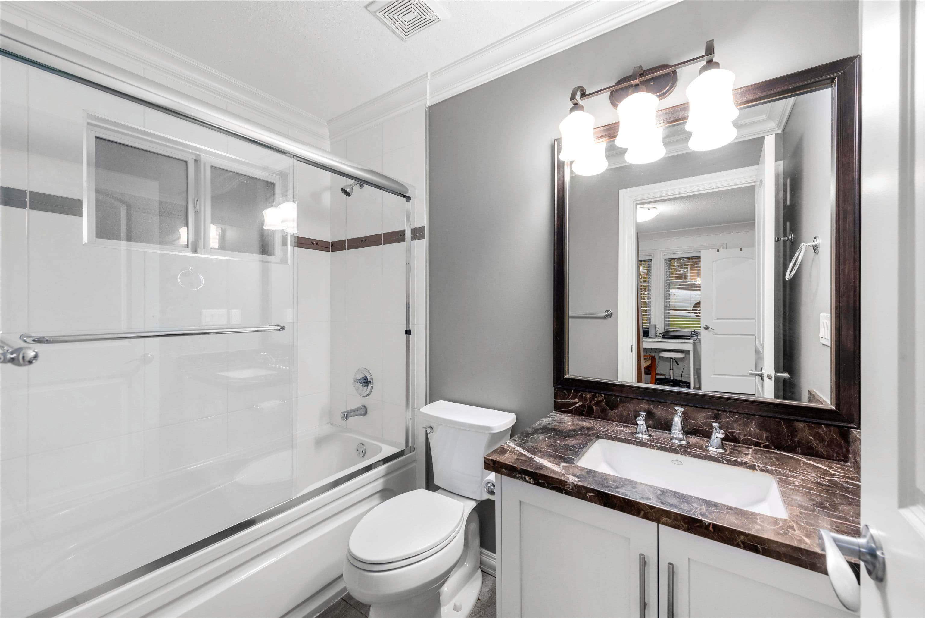Property photo e808225d-64a3-44f4-9ef0-fa96adeca6c8
