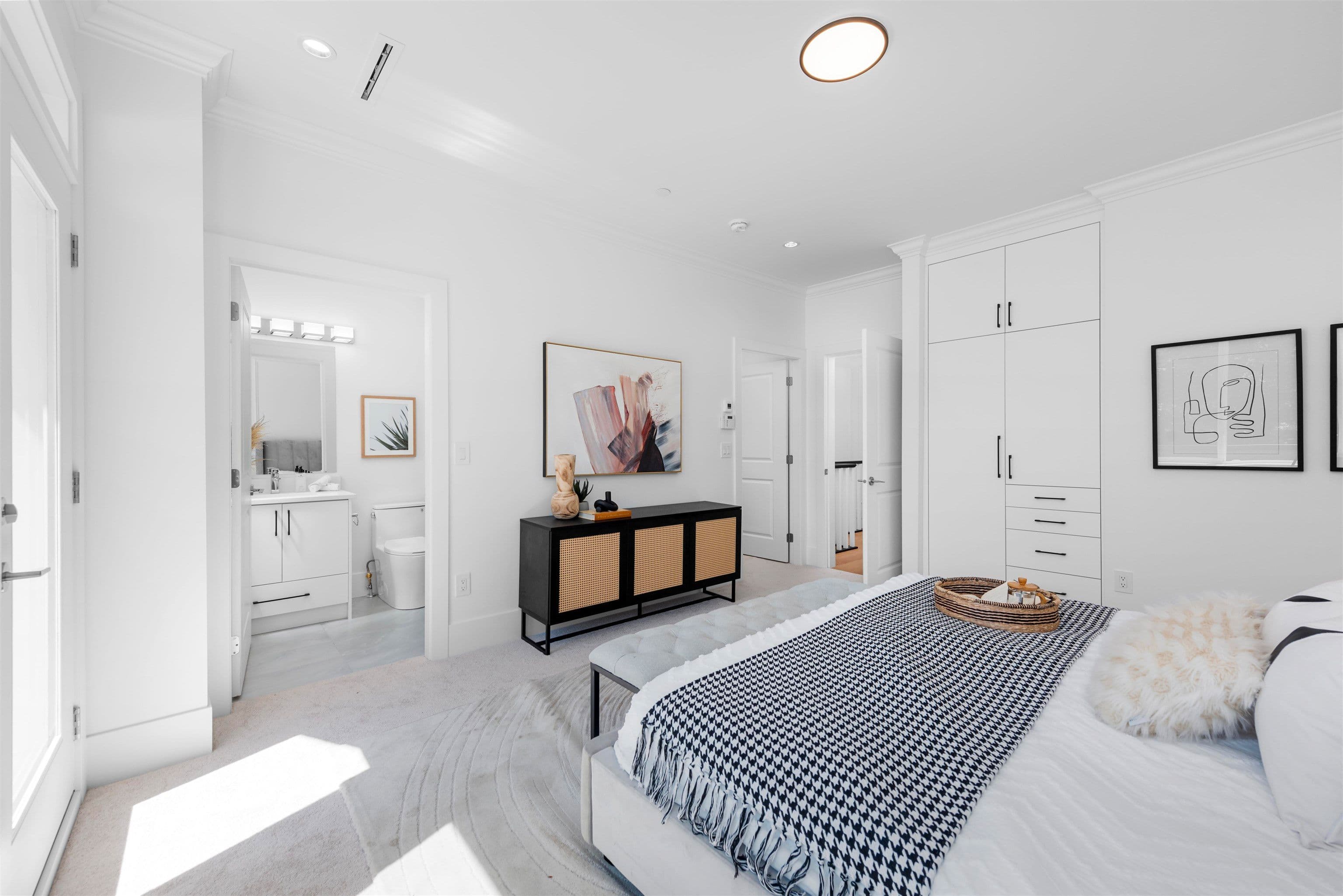 Property photo 985f0b37-9a8c-4e22-816a-2033973b5e99